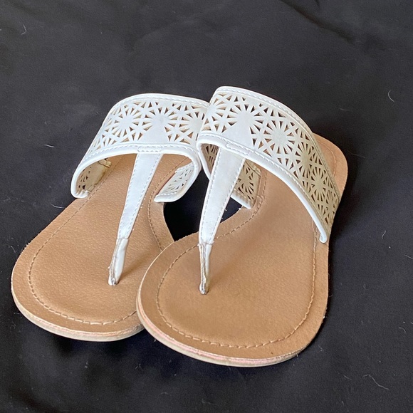 Montego Bay Sandels - Picture 2 of 4